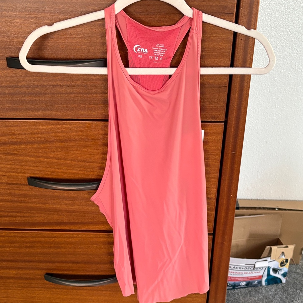 ZYIA Coral Women's Tank Top